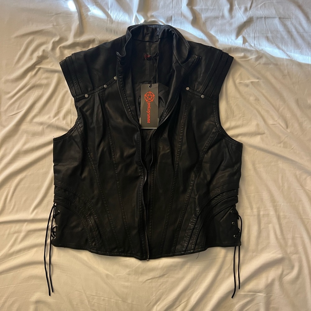 PENTAGRAMME BLACK LEATHER VEST - XL